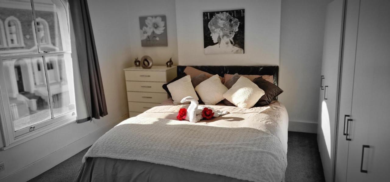 لندن Cultural Epicenter, 4 Bedroom, More To Do Than You Can Do! المظهر الخارجي الصورة