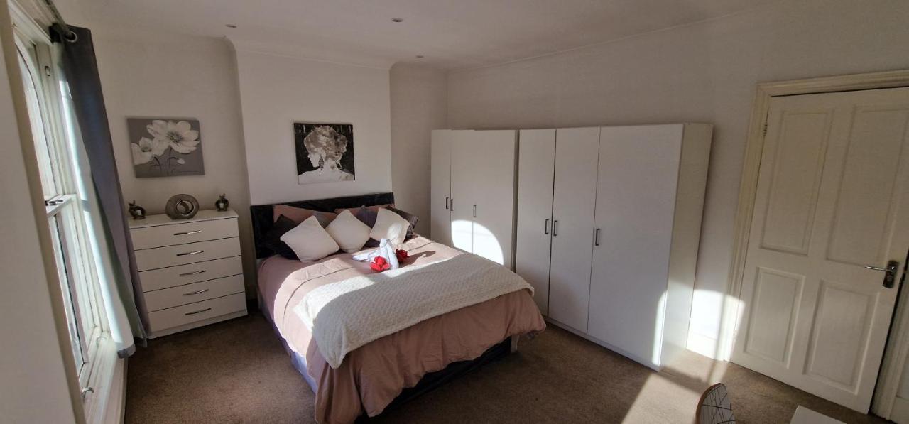 لندن Cultural Epicenter, 4 Bedroom, More To Do Than You Can Do! المظهر الخارجي الصورة